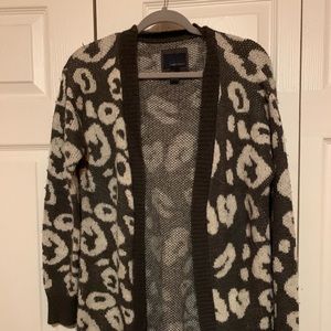 FOREVER 21 cheetah sweater